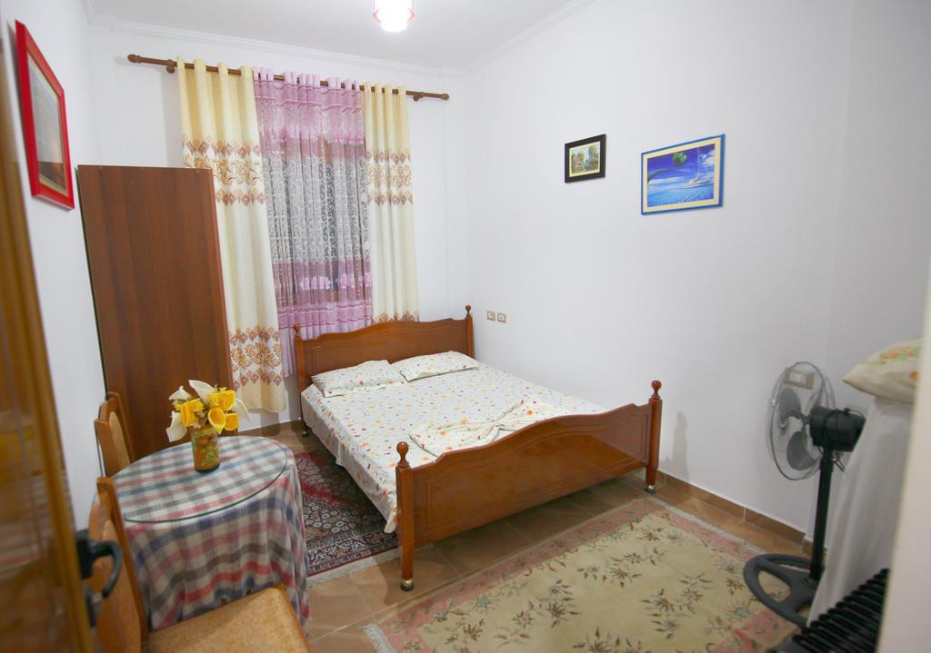 My Home Guest House-Apartment Durres Bagian luar foto